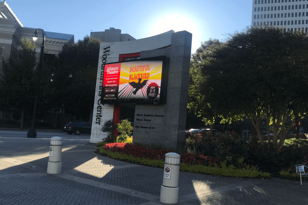 REACH DIGITAL SIGNAGE VIDEO WALL SOFTWARE