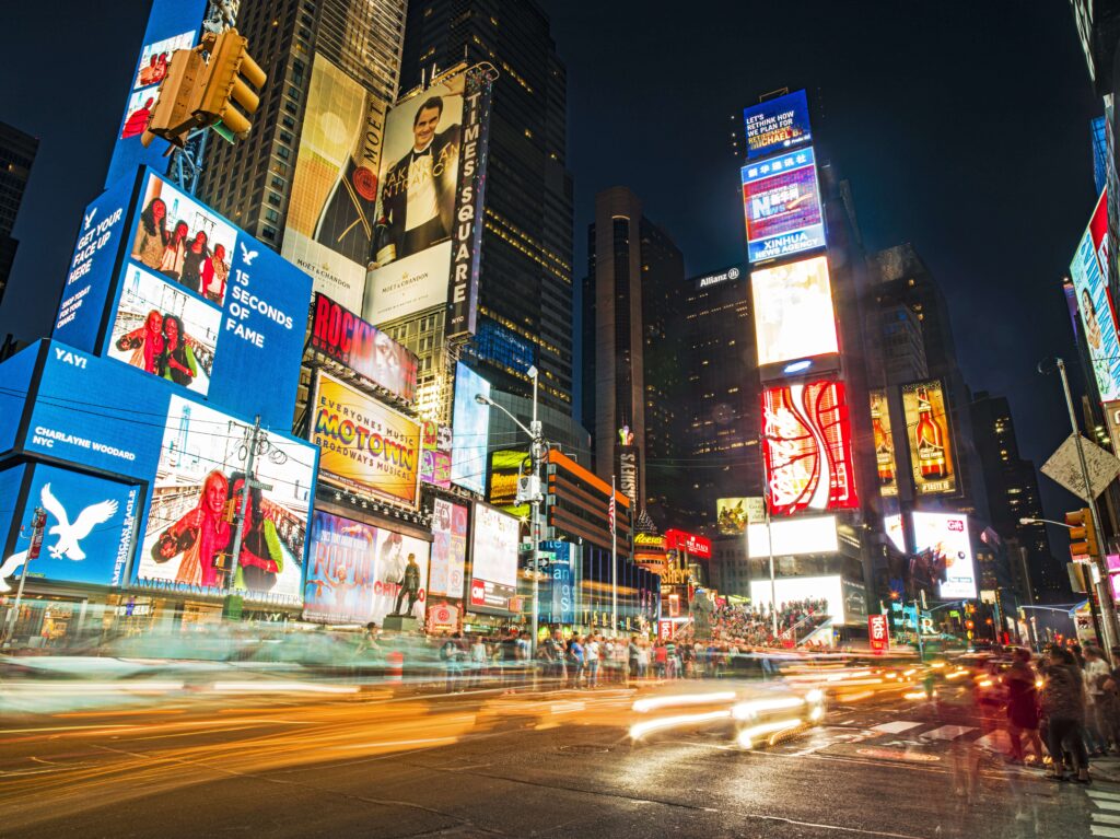 5 Digital Signage Trends To Watch in 2022