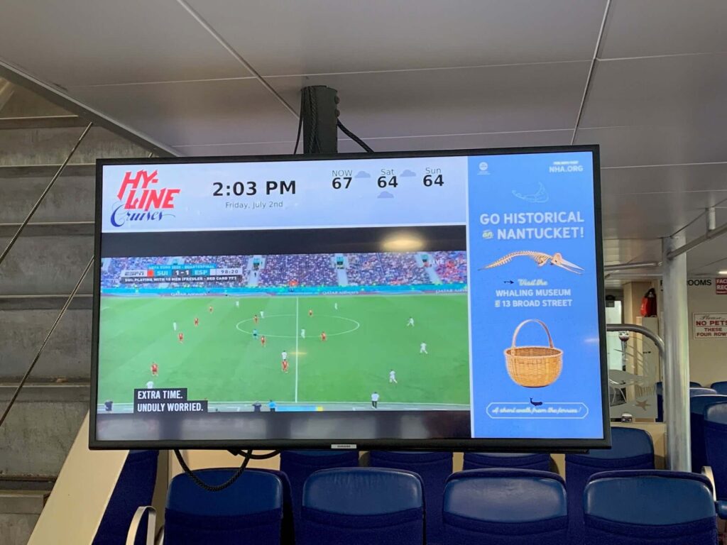 digital signage for cruise lines