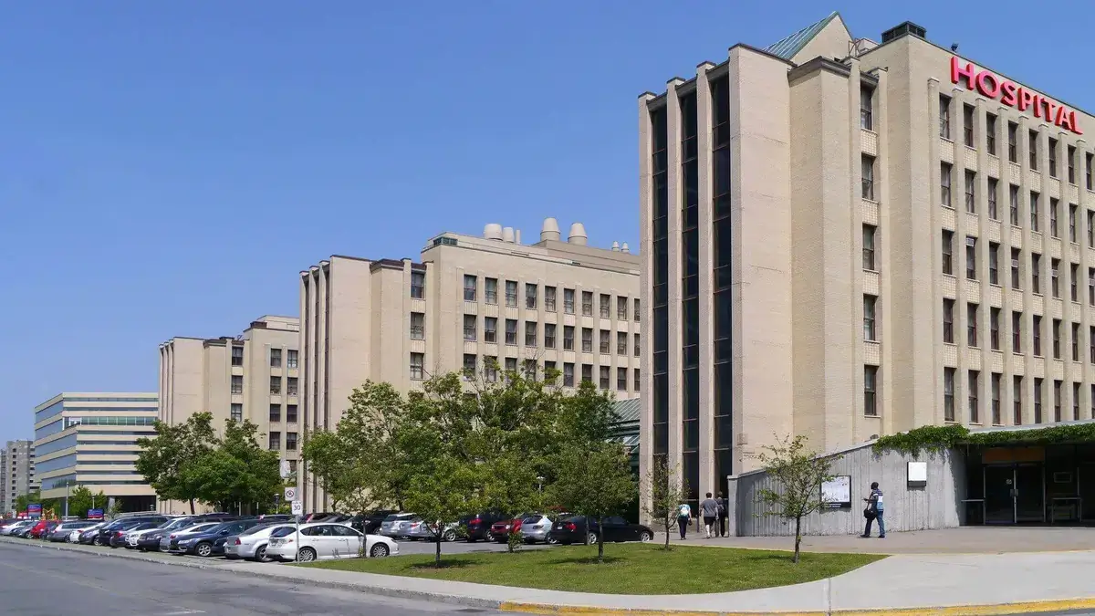 hospital medical complex, Reach Media Network digital signage