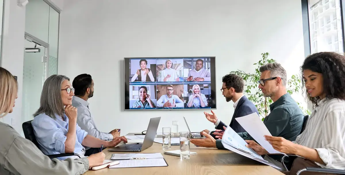 conference room streaming digital signage, Reach Media Network