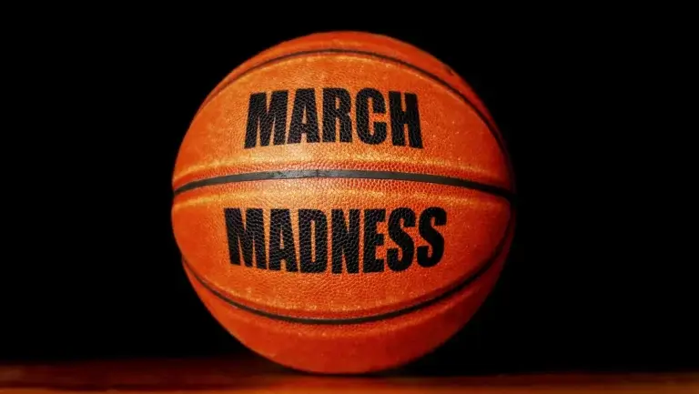 March Madness basketball digital signage, Reach Media Network