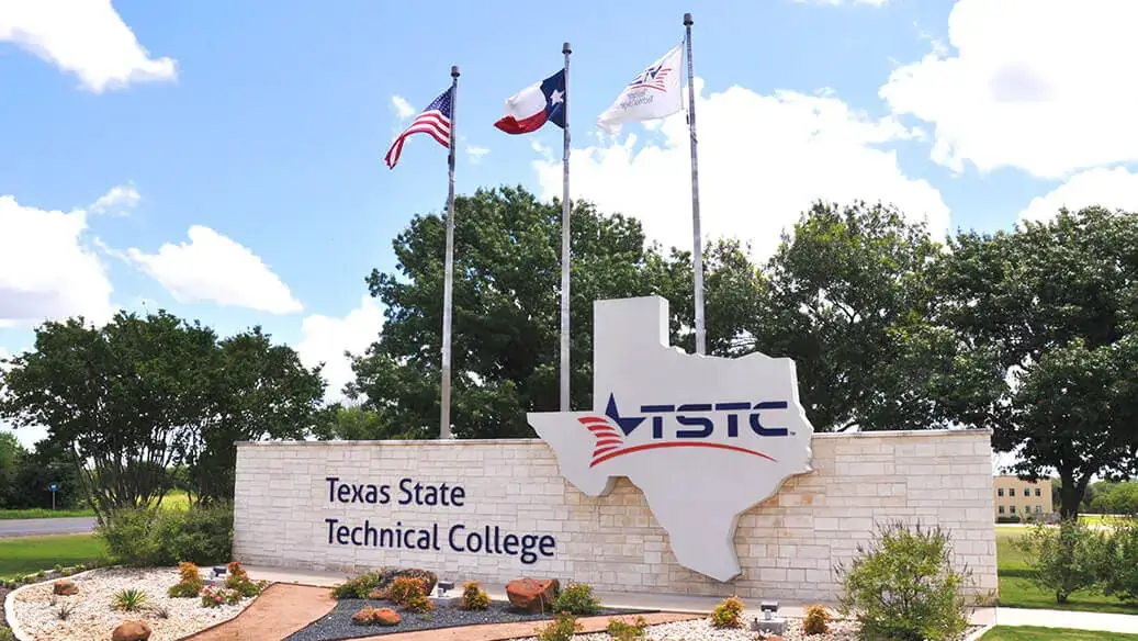 Texas State Technical College sign, Reach Media Network digital signage case study