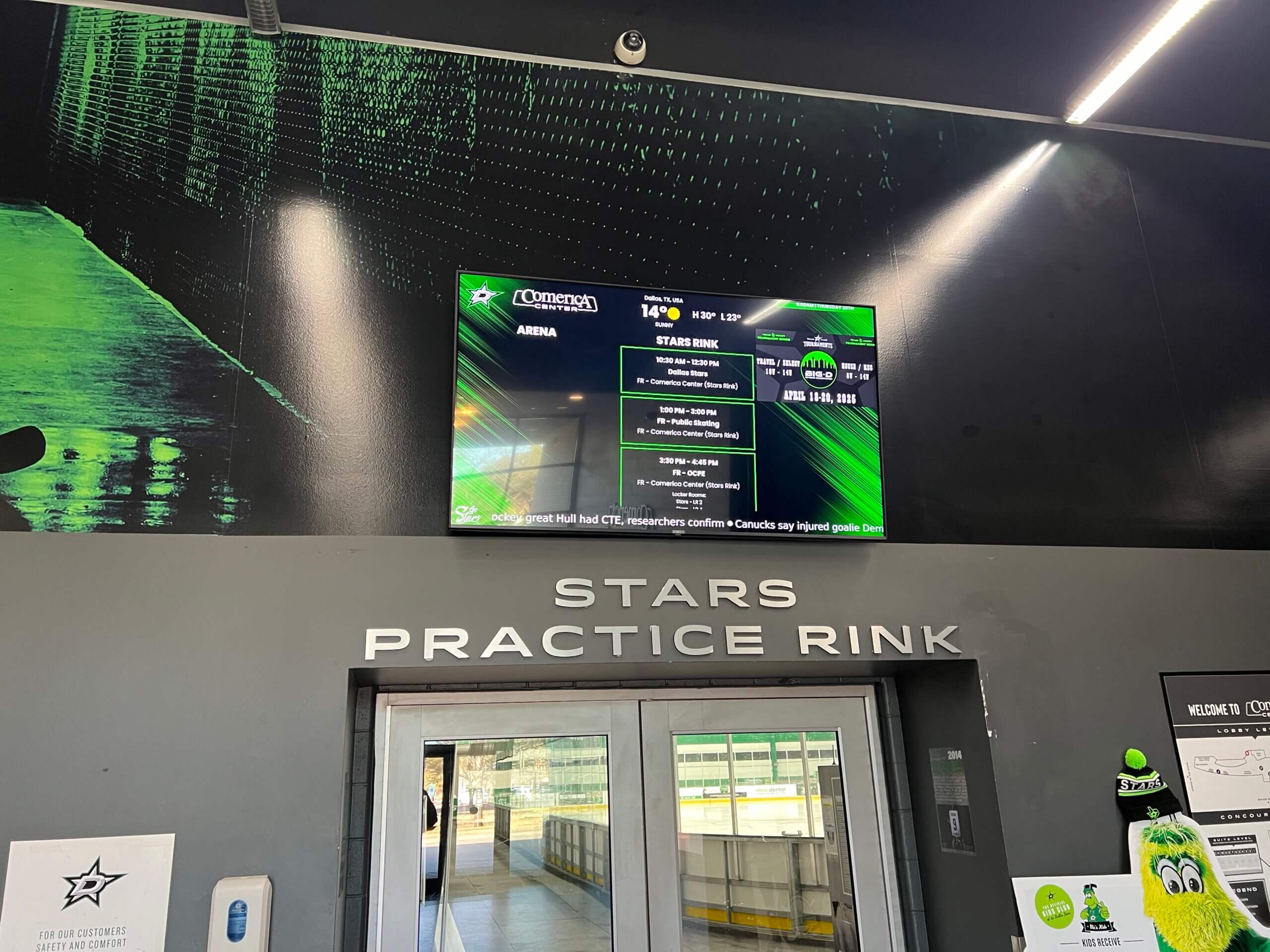IMG_3224 Dallas Stars digital signage case study example displaying
